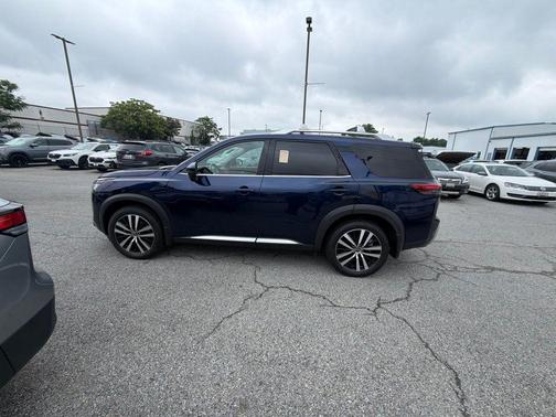 Deep Ocean Blue Pearl 2024 Nissan Pathfinder Platinum 4WD