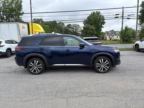 Deep Ocean Blue Pearl 2024 Nissan Pathfinder Platinum 4WD