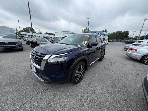 Deep Ocean Blue Pearl 2024 Nissan Pathfinder Platinum 4WD