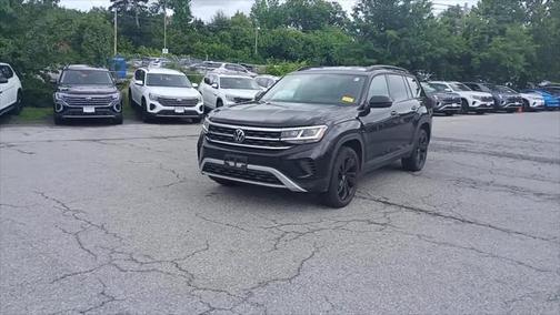 2023 Volkswagen Atlas 3.6L SE w/Technology