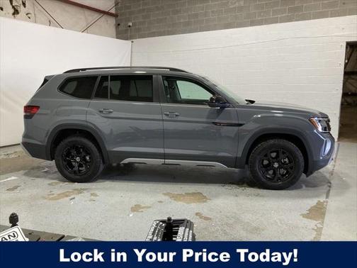 2025 Volkswagen Atlas 2.0T Peak Edition