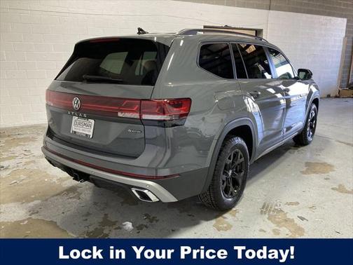 2025 Volkswagen Atlas 2.0T Peak Edition