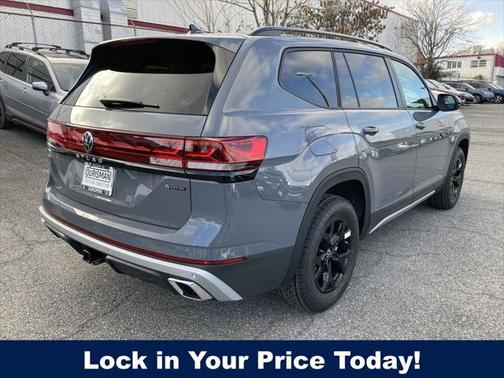2025 Volkswagen Atlas 2.0T Peak Edition
