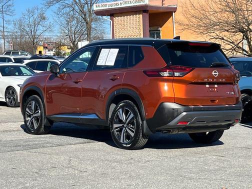 2022 Nissan Rogue SL