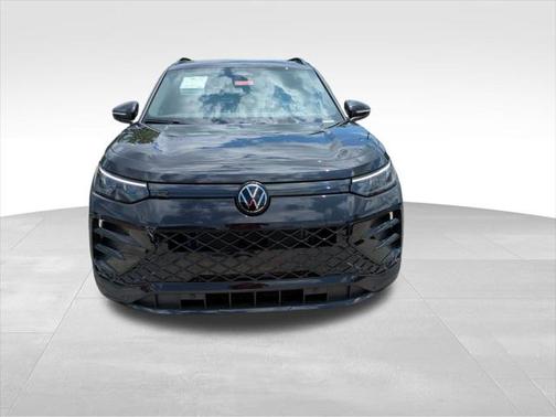 2025 Volkswagen Tiguan 2.0T SE R-Line Black 4MOTION