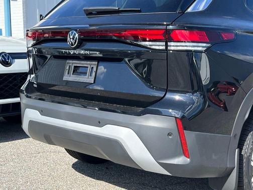 2025 Volkswagen Tiguan 2.0T SE