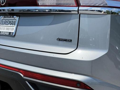 2025 Volkswagen Atlas Cross Sport 2.0T SE w/Technology 4MOTION