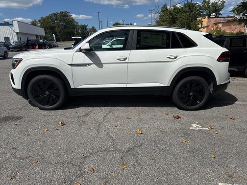 2025 Volkswagen Atlas Cross Sport 2.0T SE w/Technology 4MOTION