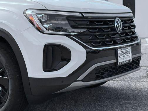 2025 Volkswagen Atlas Cross Sport 2.0T SE w/Technology 4MOTION