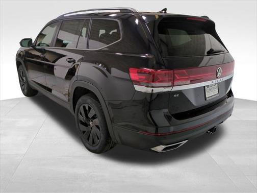 2025 Volkswagen Atlas 2.0T SE w/Technology 4MOTION
