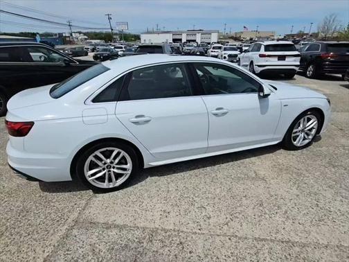 2022 Audi A4 45 S line Premium Plus