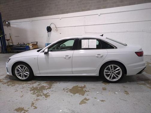 2022 Audi A4 45 S line Premium Plus