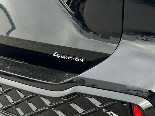 2025 Volkswagen Tiguan 2.0T SE R-Line Black 4MOTION