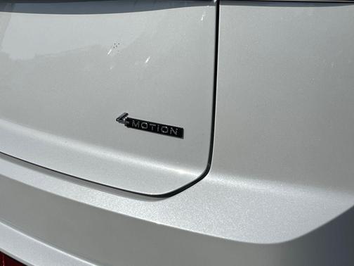 2026 Volkswagen Atlas Cross Sport 2.0T SEL Premium