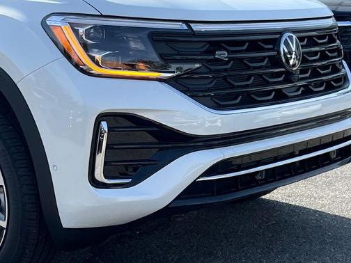 2026 Volkswagen Atlas Cross Sport 2.0T SEL Premium