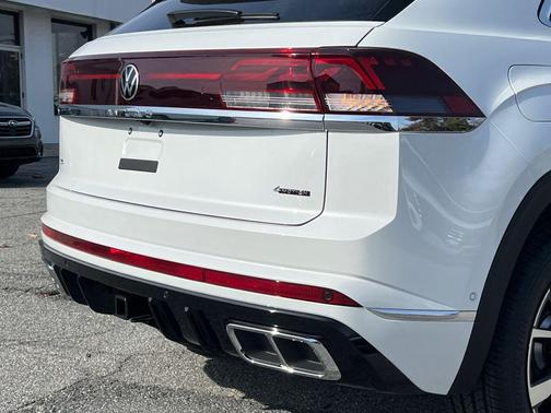 2026 Volkswagen Atlas Cross Sport 2.0T SEL Premium