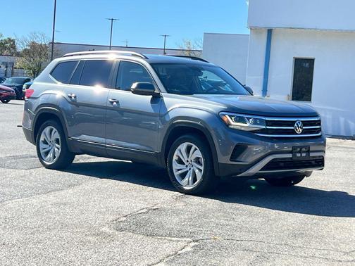 2022 Volkswagen Atlas 2.0T SE w/Technology 4MOTION