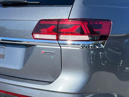 2022 Volkswagen Atlas 2.0T SE w/Technology 4MOTION