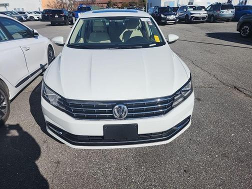 2019 Volkswagen Passat 2.0T Wolfsburg Edition
