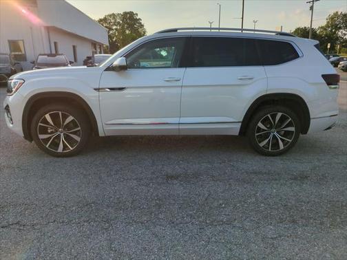 2025 Volkswagen Atlas 2.0T SEL Premium R-Line 4MOTION