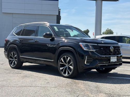 Deep Black Pearl 2026 Volkswagen Atlas 2.0T SEL Premium R-Line 4MOTION