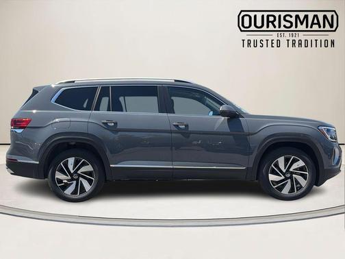 Deep Black Pearl 2026 Volkswagen Atlas 2.0T SEL Premium R-Line 4MOTION