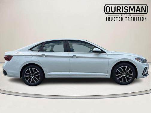 White Pearl 2026 Volkswagen Jetta 1.4T SE