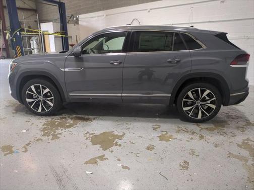 2025 Volkswagen Atlas Cross Sport 2.0T SEL Premium