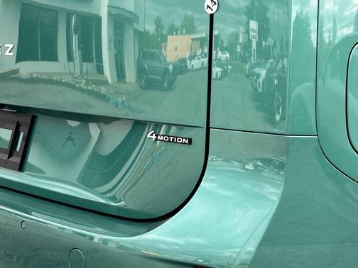 2025 Volkswagen ID. Buzz Pro S Plus with 4MOTION