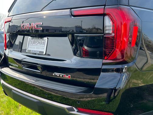 Onyx Black 2025 GMC Yukon 4WD AT4 Ultimate