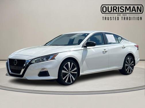 2022 Nissan Altima SR Intelligent AWD