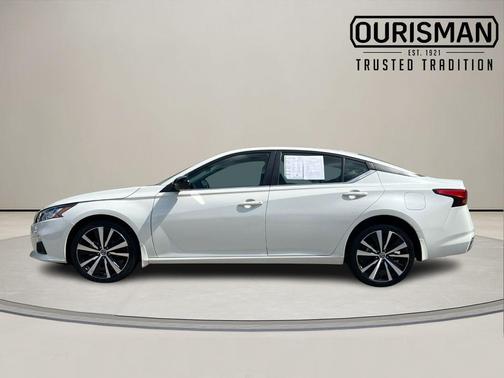 2022 Nissan Altima SR Intelligent AWD