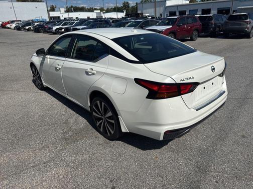 2022 Nissan Altima SR Intelligent AWD