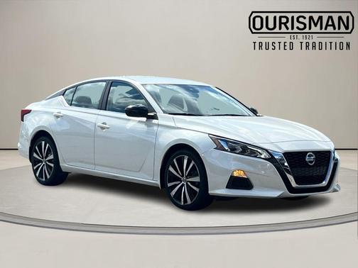 2022 Nissan Altima SR Intelligent AWD