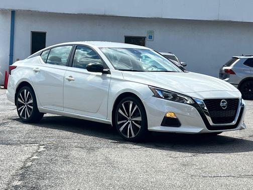 2022 Nissan Altima SR Intelligent AWD