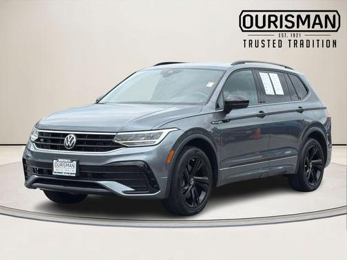 Platinum Gray Metallic 2023 Volkswagen Tiguan 2.0T SE R-Line Black