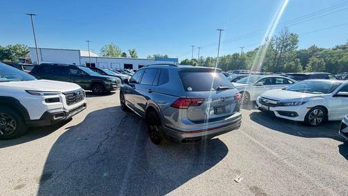 Platinum Gray Metallic 2023 Volkswagen Tiguan 2.0T SE R-Line Black