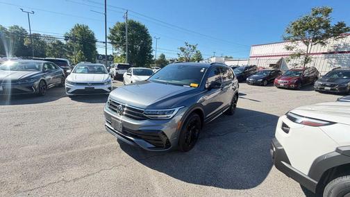 Platinum Gray Metallic 2023 Volkswagen Tiguan 2.0T SE R-Line Black