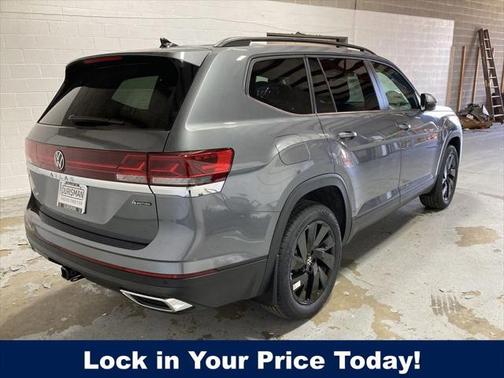 2025 Volkswagen Atlas 2.0T SE w/Technology 4MOTION