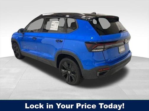 2025 Volkswagen Taos 1.5T SE Black