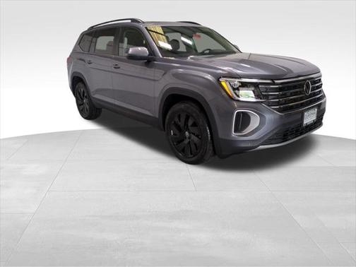 2025 Volkswagen Atlas 2.0T SE w/Technology 4MOTION