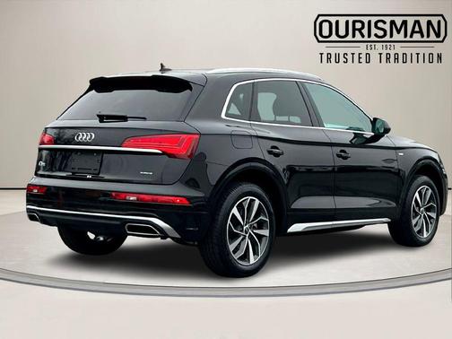2022 Audi Q5 45 S line Premium