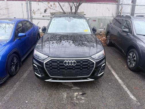 2022 Audi Q5 45 S line Premium
