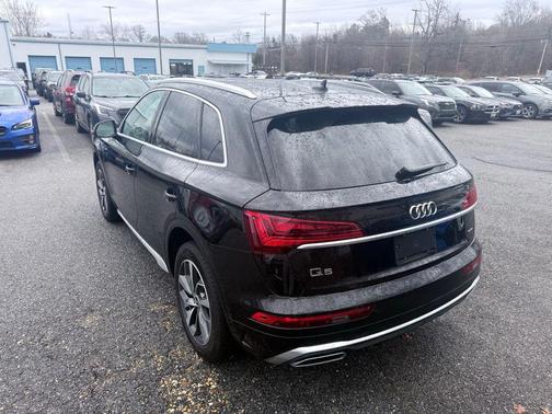2022 Audi Q5 45 S line Premium