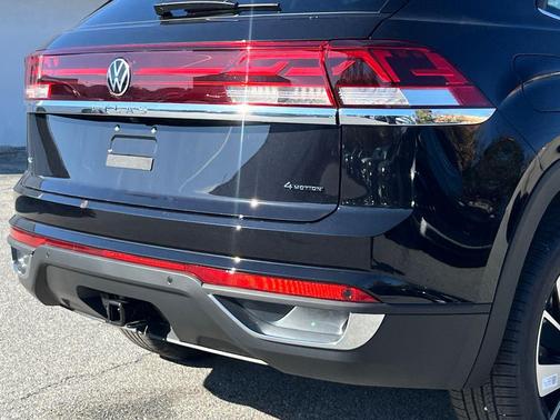 2026 Volkswagen Atlas Cross Sport 2.0T SE w/Technology 4MOTION