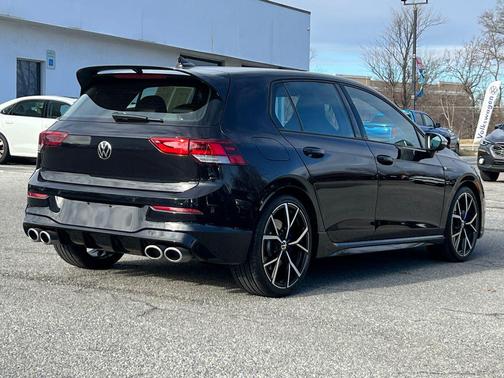 2024 Volkswagen Golf R 2.0T Manual