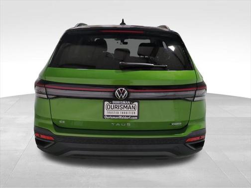 2025 Volkswagen Taos 1.5T SE Black