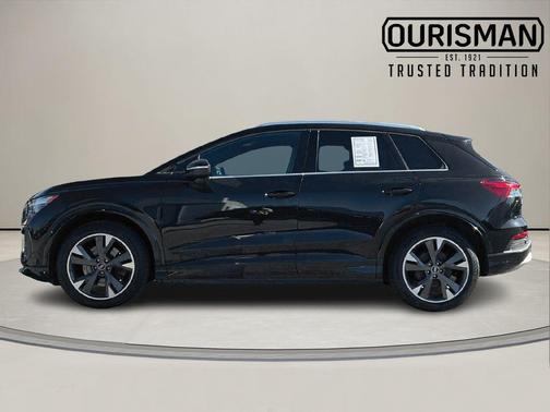 2022 Audi e-tron Premium Plus