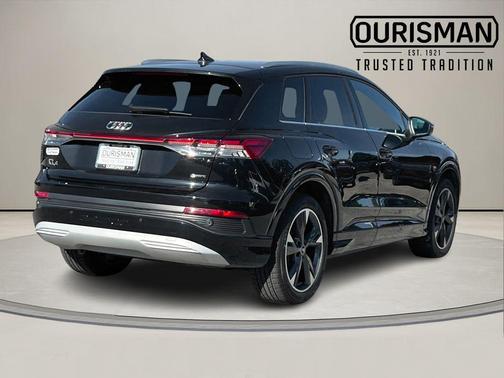 2022 Audi e-tron Premium Plus