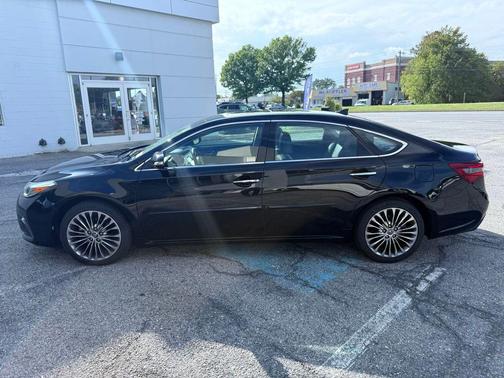 2016 Toyota Avalon Limited